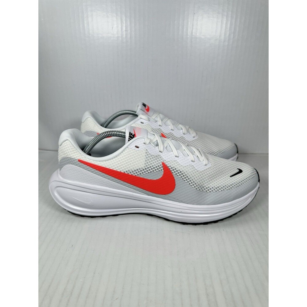 Size 10.5 Nike Revolution 8 White Bright Crimson Men Shoe Sneaker HJ9198-102 NEW